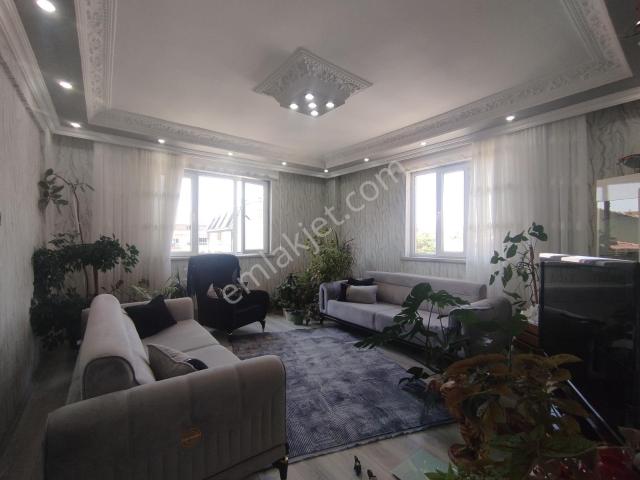 Rw Nest'ten Ömerağa Mh. Dinlek Sk. Köşe Başı Satılık 3+1 Daire