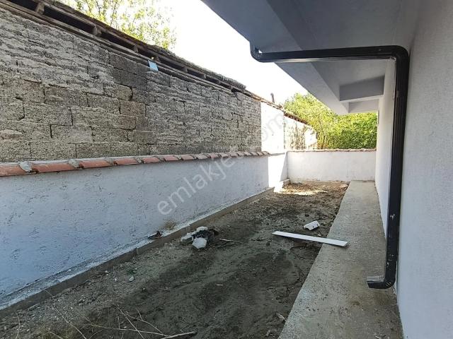 Rw Nest'ten A.ü İletişim Kapısı Yakını Satılık İskanlı 2+0 Daire