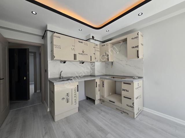 Rw Nest'ten Çamlıca Mahallesinde Çift Cephe Lüks Satılık 1+1
