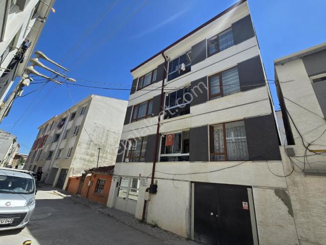 Rw Nest'ten Çamlıca Mh Ebeveyn Banyolu 9 Yaşında 3+1 Daire