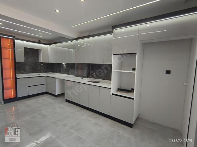 RW NEST'TEN ÇAMLICA MH.ASANSÖRLÜ SATILIK LÜKS 3+1 DAİRE