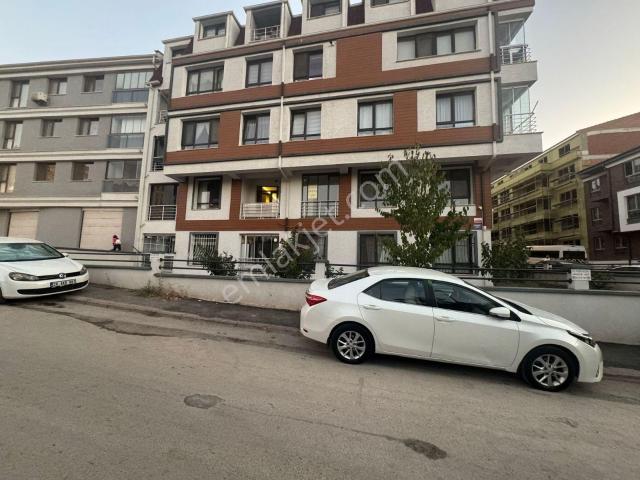Rw Nest'ten Gültepe Giray Sk. Bakımlı 2+1 Satılık Daire