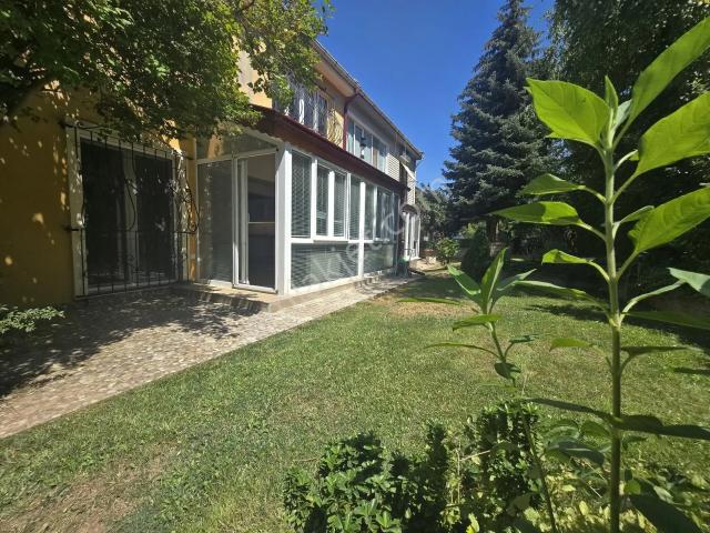 Rw Nestten Yenilenmiş, Müstakil Bahçeli, Şömineli Dubleks Villa
