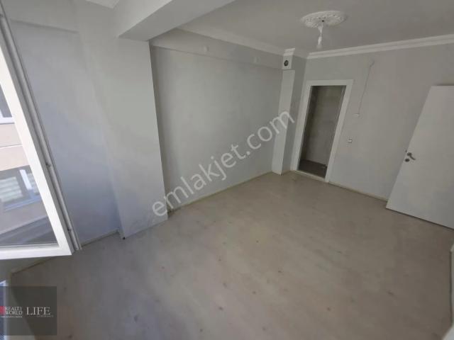 Rwlıfe/ Büyükdere Mah. Kaplanlar Sokakta Kiralık 3+1 Daire