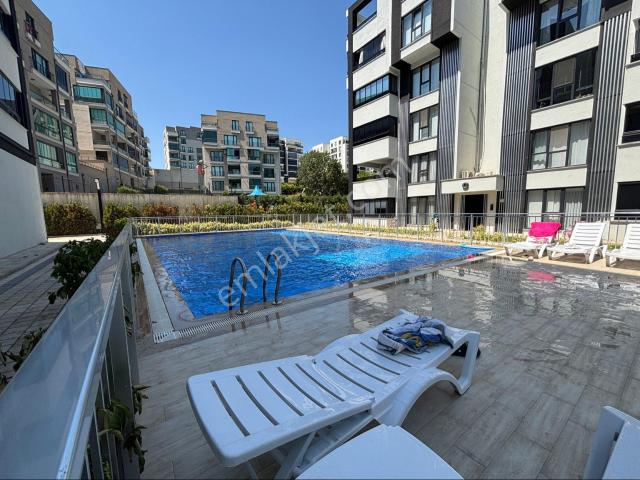 Rt Safir’den Layapa’da Havuz Cepheli Ara Kat 3+1 | 140 M2 Net