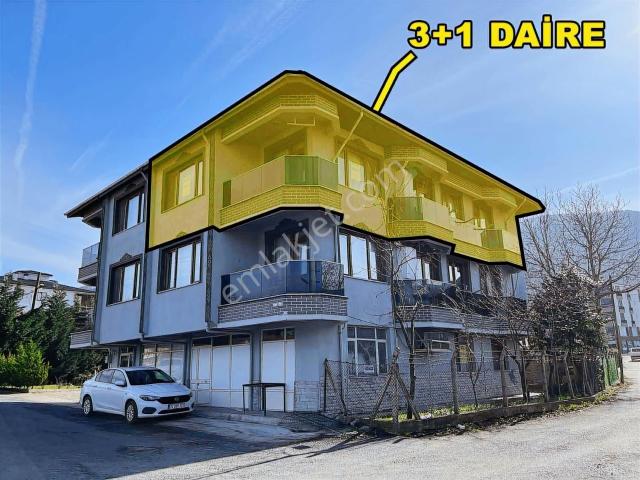 Ruşen Aydın Gyd'dan Kaynaşlı'da Satılık 3+1 Daire, İş Yeri depo