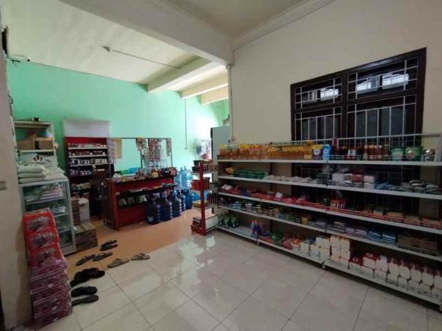 Rumah 2 Lantai dan Toko Aktif Lokasi Strategis dan Prospektif