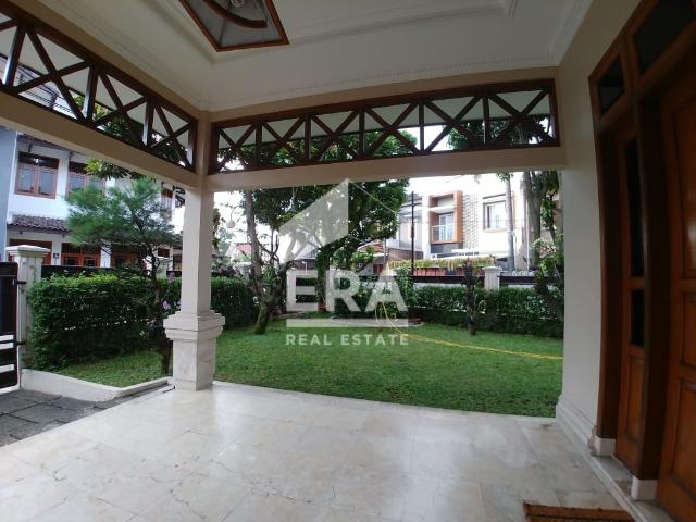 Rumah 2 Lantai Siap Huni di Lengkong Bandung Jawa Barat Strategis