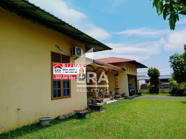Rumah dengan lahan kosong Luas posisi hook