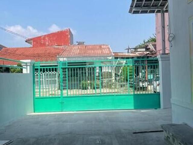 Rumah di Bulevard Hijau kota harapan indah Bekasi