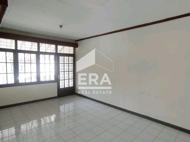Rumah Siap Huni Cocok Untuk Kantor di Turangga Bandung