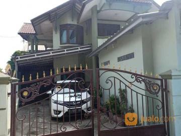 Rumah Strategis Dengan Semua Isinya Butuh Uang