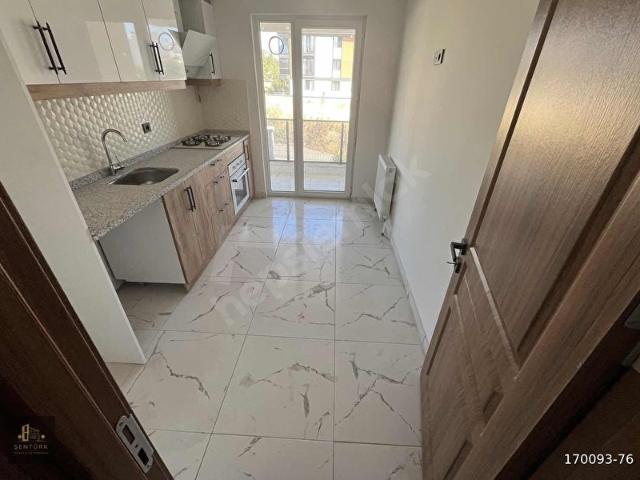 RUMELİDE SIFIR SİTE 3+1 130M2 ARAKAT HAVUZ GÜNEY CEPHE