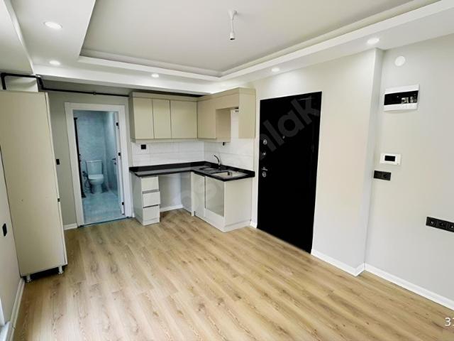 RUMELİ MAH MEKKE CAMİ CİVARI SIFIR 1+1 SATILIK DAİRE İSKANLI