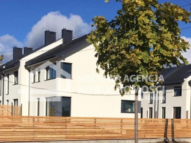 Nowoczesny dom szeregowy 145m2 z ogrodem i garażem