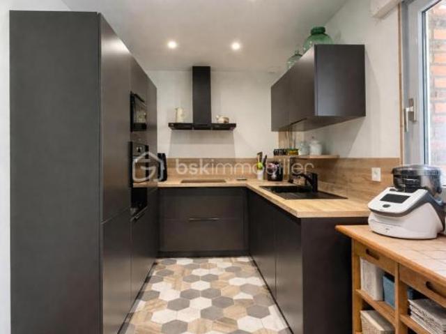 RUMIGNY Pavillon 3 chambres, sous sol complet, terrain 1 598 m²