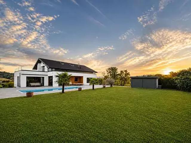Rumilly 74150 Achat / Vente maison 8 pièces t8 piscine jardin