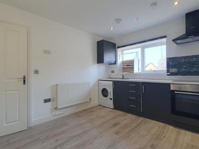 Rumney, CF3 1 bed flat to rent £700 pcm £162 pw