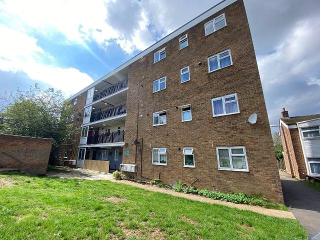 Rundells, Harlow CM18, 1 bed flat to rent, £1,100 pcm | PrimeLocation