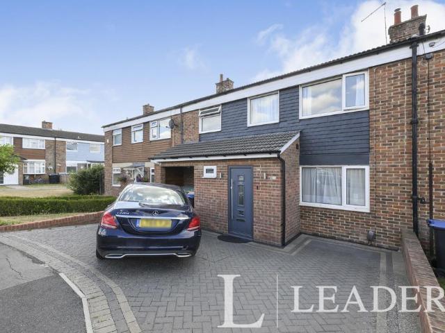 Rundells, Harlow, Essex, CM18 4 bed house to rent £2,250 pcm £519 pw