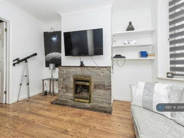 Runley Road, Luton, LU1 1 bed flat to rent £995 pcm £230 pw