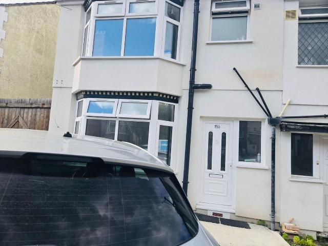 Runley Road, Luton LU1, 5 bed terraced house to rent, £2,500 pcm | PrimeLocation