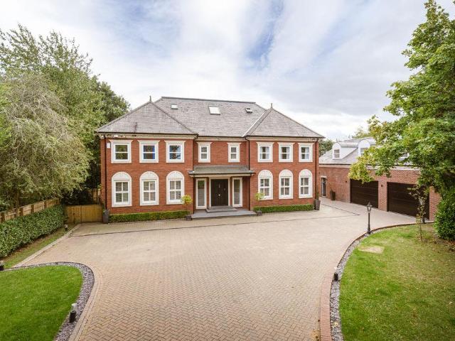 Runnymede Road, Darras Hall. 5 bed detached house to rent £13,000 pcm £3,000 pw