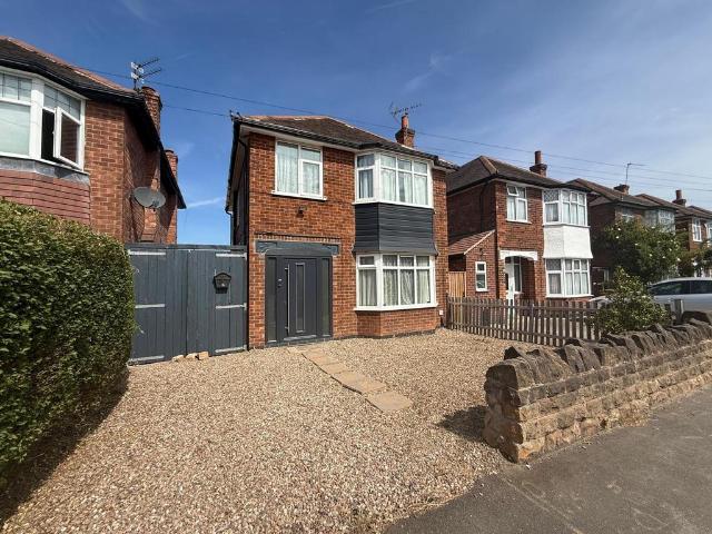 Runswick Drive, Nottingham, NG8 3 bed detached house to rent £1,450 pcm £335 pw
