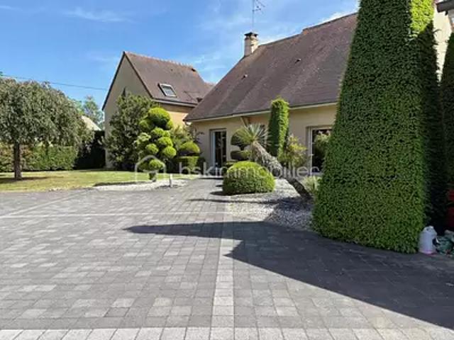 Ruaudin 72230 Achat / Vente maison 9 pièces t9 piscine cave