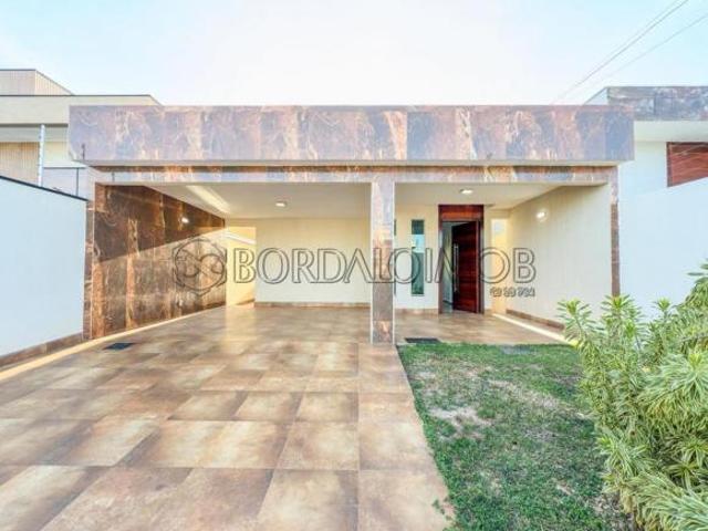 Rua 12 Linda Casa Térrea em Vicente Pires – Rua 12