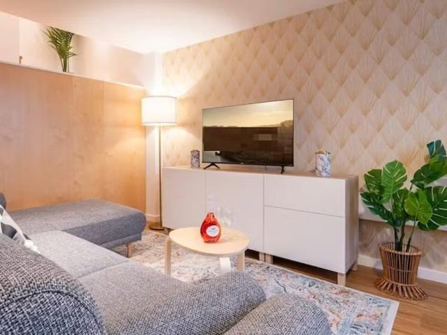 Rua 1 de Maio, Matosinhos, Aveiro 4450 230