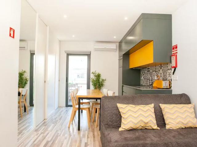 Rua 1.º de Maio, Vila Nova de Gaia, Porto 4430 176