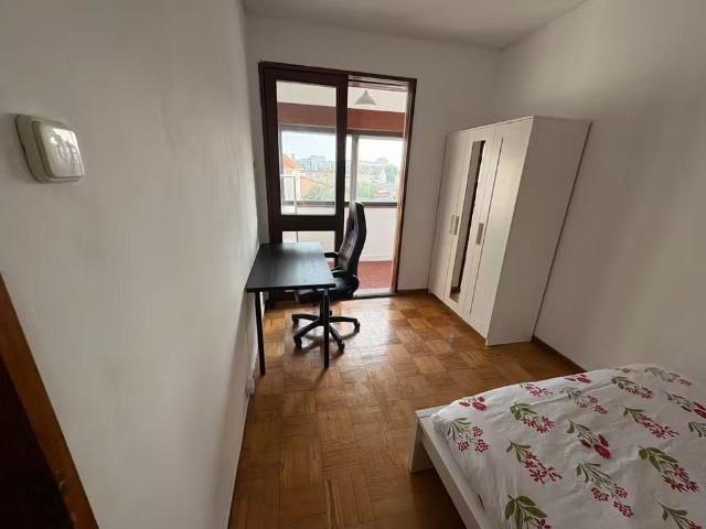 Rua Central de Francos, Porto, Braga 4250