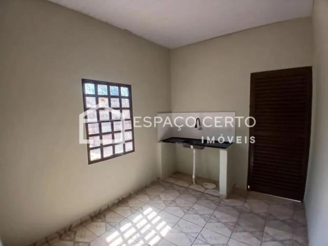 RUA CP 15 QD CP 14 LT 04 CELINA PARK