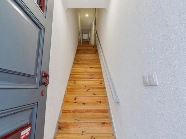 Rua Álvaro Castelões, 49, 2º Andar