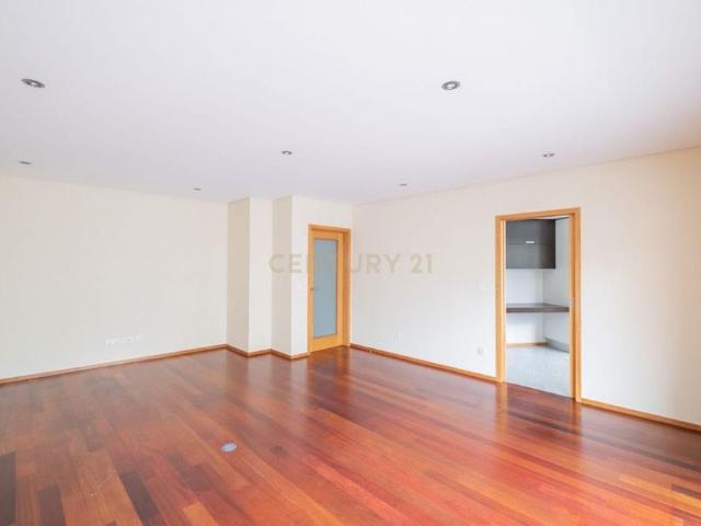 Rua Alegria, Paranhos, Braga 4200 025