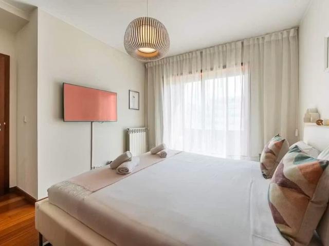 Rua de 5 de Outubro, Porto, Braga 4100 172