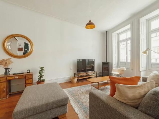 Rua de Fernandes Tomás, Porto, Braga 4000 033