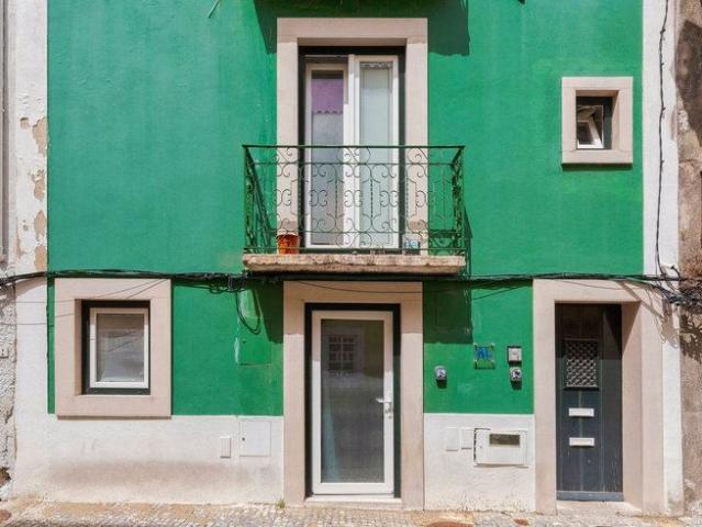 Rua de Fran Paxeco 188, RC