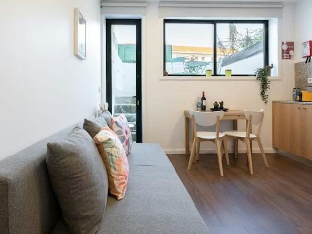 Rua de Miguel Bombarda, Porto, Braga 4050 378
