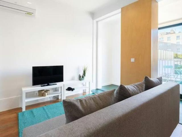 Rua de Miguel Bombarda, Porto, Braga 4050 378