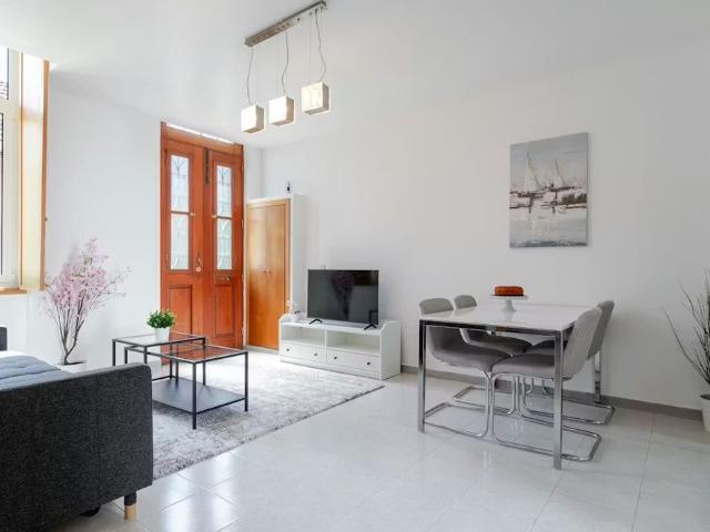 Rua de Pedro Hispano, Porto, Porto District 4250 364