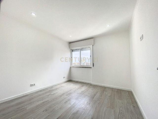 Rua Foros dos Amora, Amora, Setúbal Municipality 2845 004