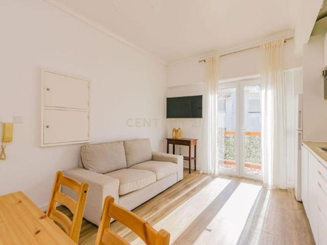 Rua João Silva, Carcavelos e Parede, Lisbon 2755 524