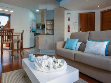 Rua Luz Bay Club