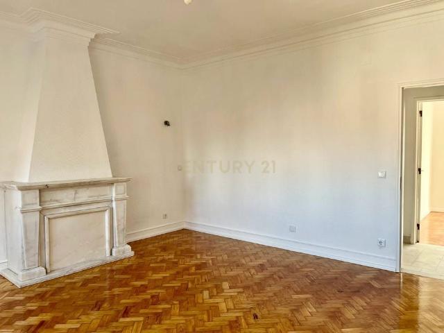 Rua Maria Amália Vaz de Carvalho, Alvalade, Lisbon 1700 295