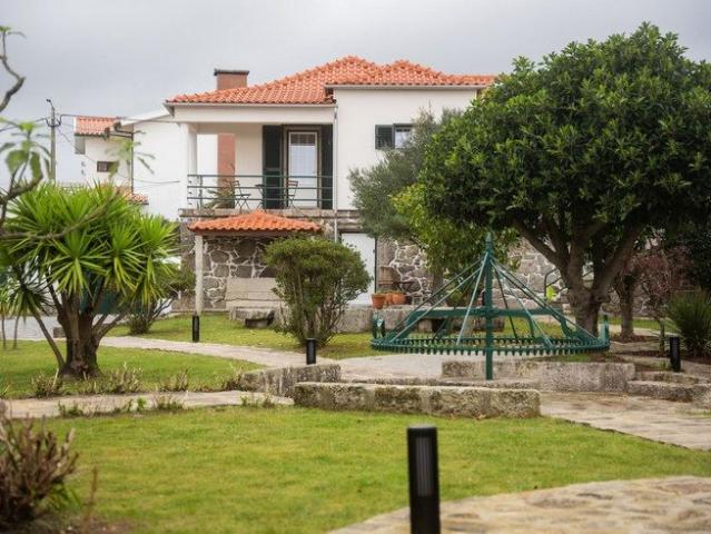Rua Paula Ferreira 24
