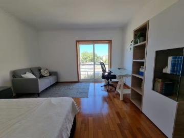 Rua Padre Américo, Valongo, Bragança 4445 541