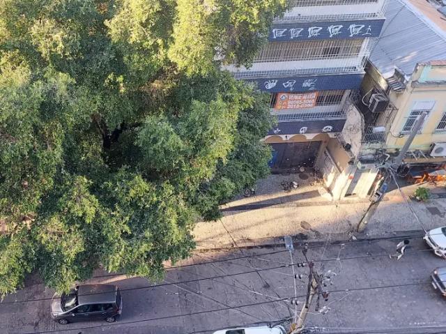 Rua Pinto de Figueiredo, juntinho a Praça Sãens Pena metrô