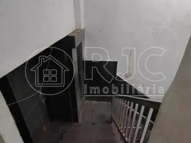 Rua Ribeiro Guimarães, juntinho do shopping, casa duplex com 145metros